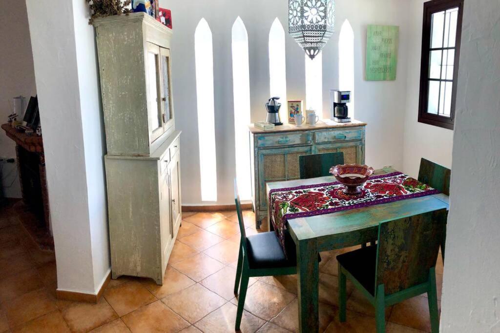 Gatu Premium Villa Lurberri Piscina Privada, 4 Dormitorios, 2 Banos, Parking , Jardines, " Preferente Mayores De 25 Anos Y Familias " In Y Barbacoa Chiclana de la Frontera Luaran gambar