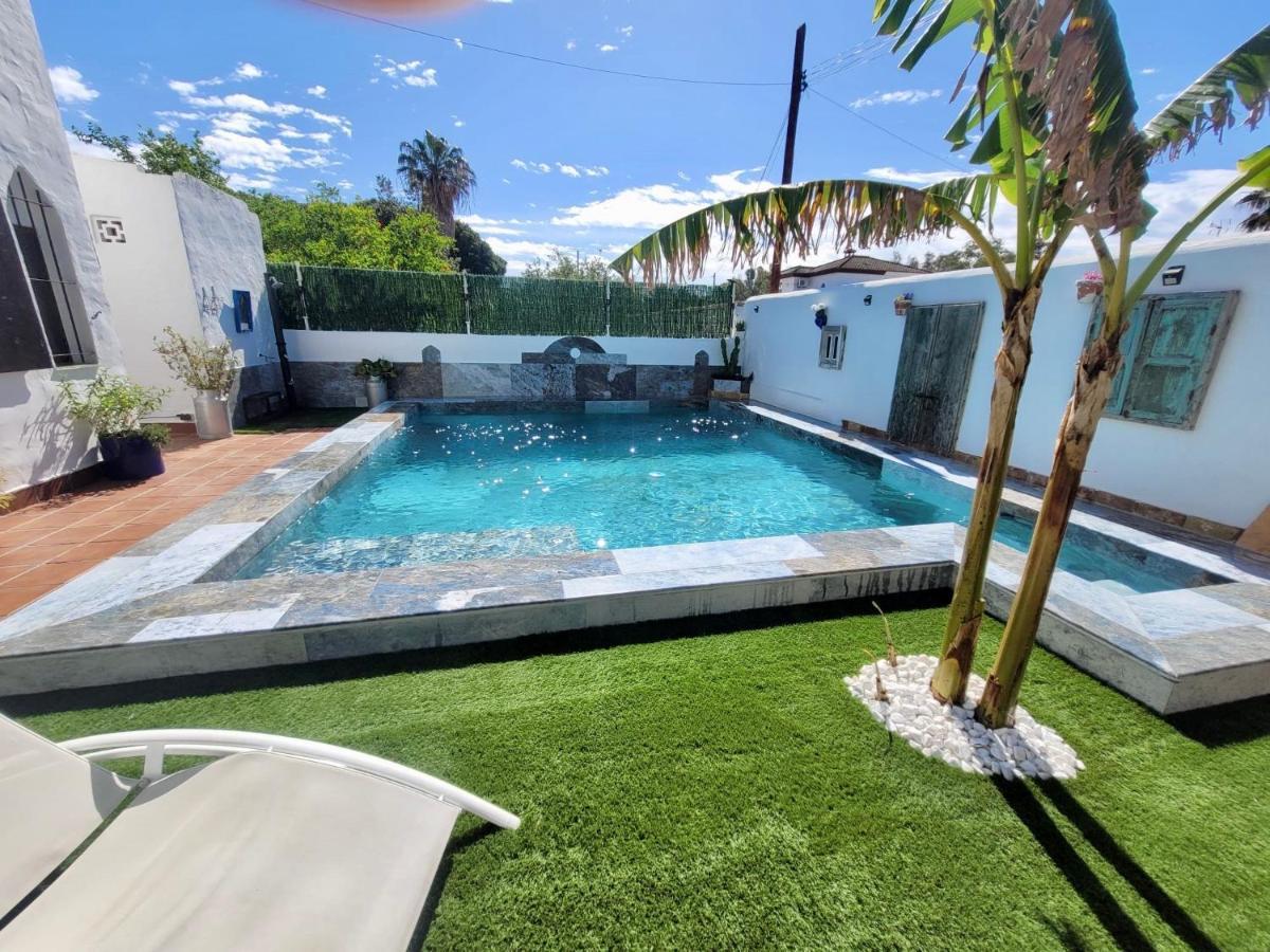 Gatu Premium Villa Lurberri Piscina Privada, 4 Dormitorios, 2 Banos, Parking , Jardines, " Preferente Mayores De 25 Anos Y Familias " In Y Barbacoa Chiclana de la Frontera Luaran gambar