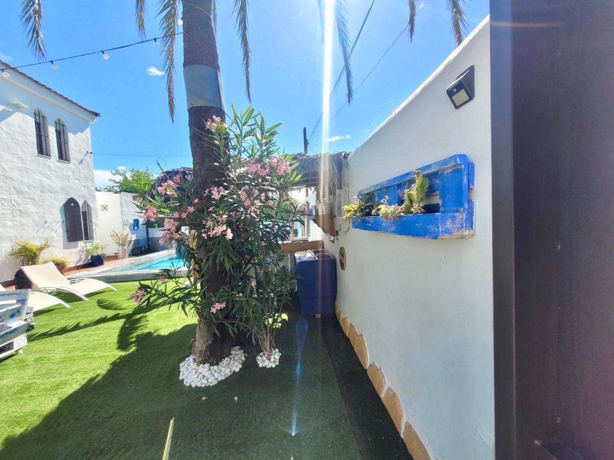 Gatu Premium Villa Lurberri Piscina Privada, 4 Dormitorios, 2 Banos, Parking , Jardines, " Preferente Mayores De 25 Anos Y Familias " In Y Barbacoa Chiclana de la Frontera Luaran gambar
