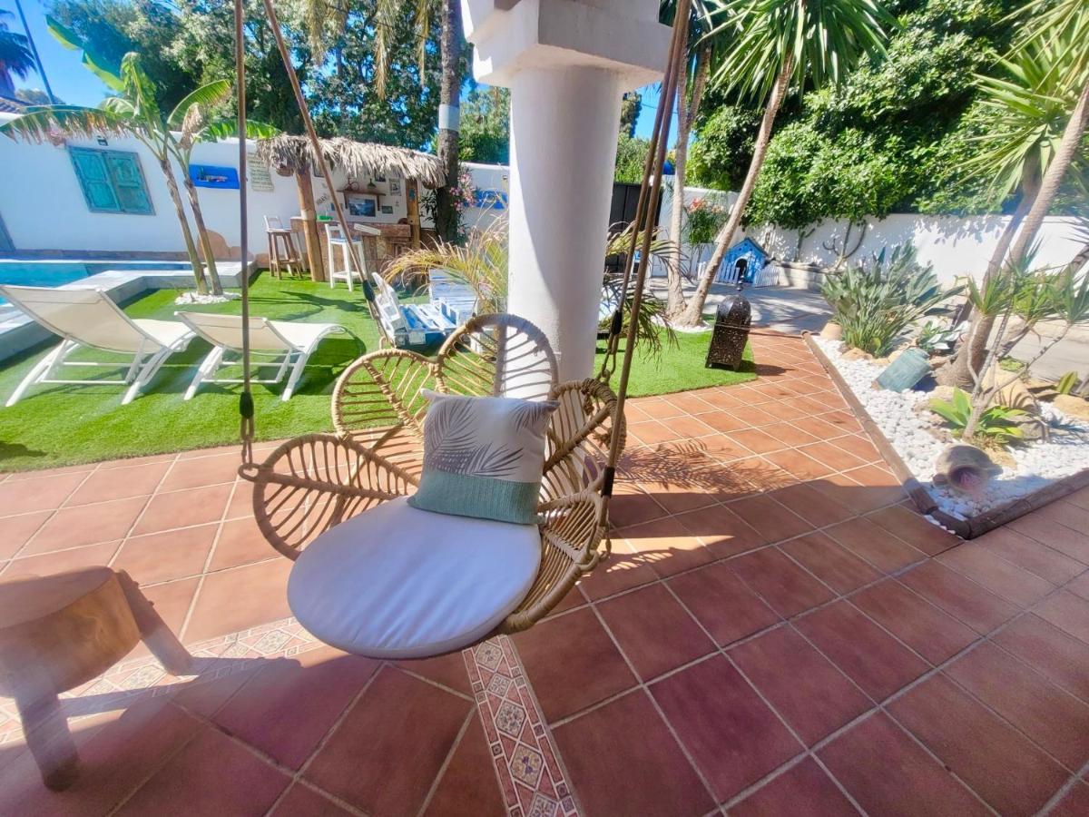 Gatu Premium Villa Lurberri Piscina Privada, 4 Dormitorios, 2 Banos, Parking , Jardines, " Preferente Mayores De 25 Anos Y Familias " In Y Barbacoa Chiclana de la Frontera Luaran gambar